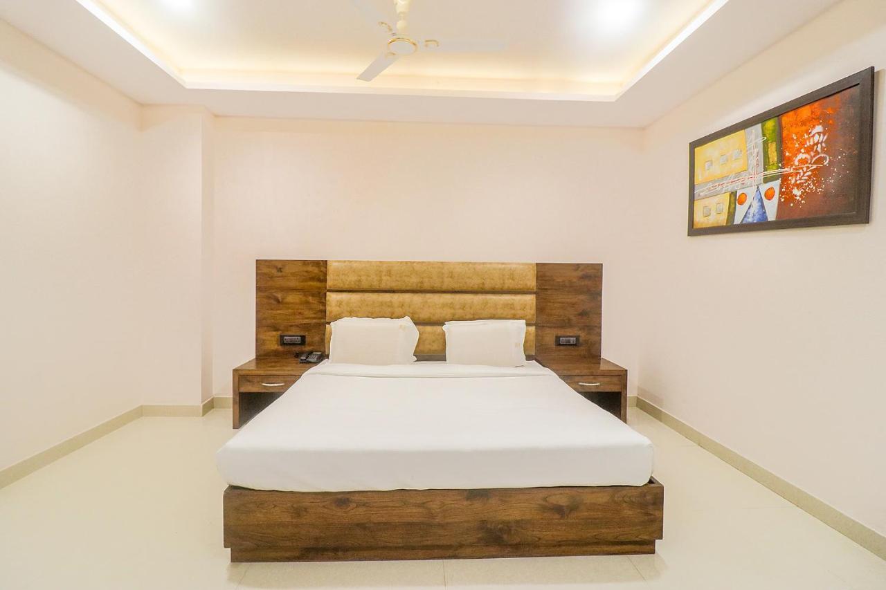 Fabhotel Mid Town Grand Panchkula Exteriér fotografie