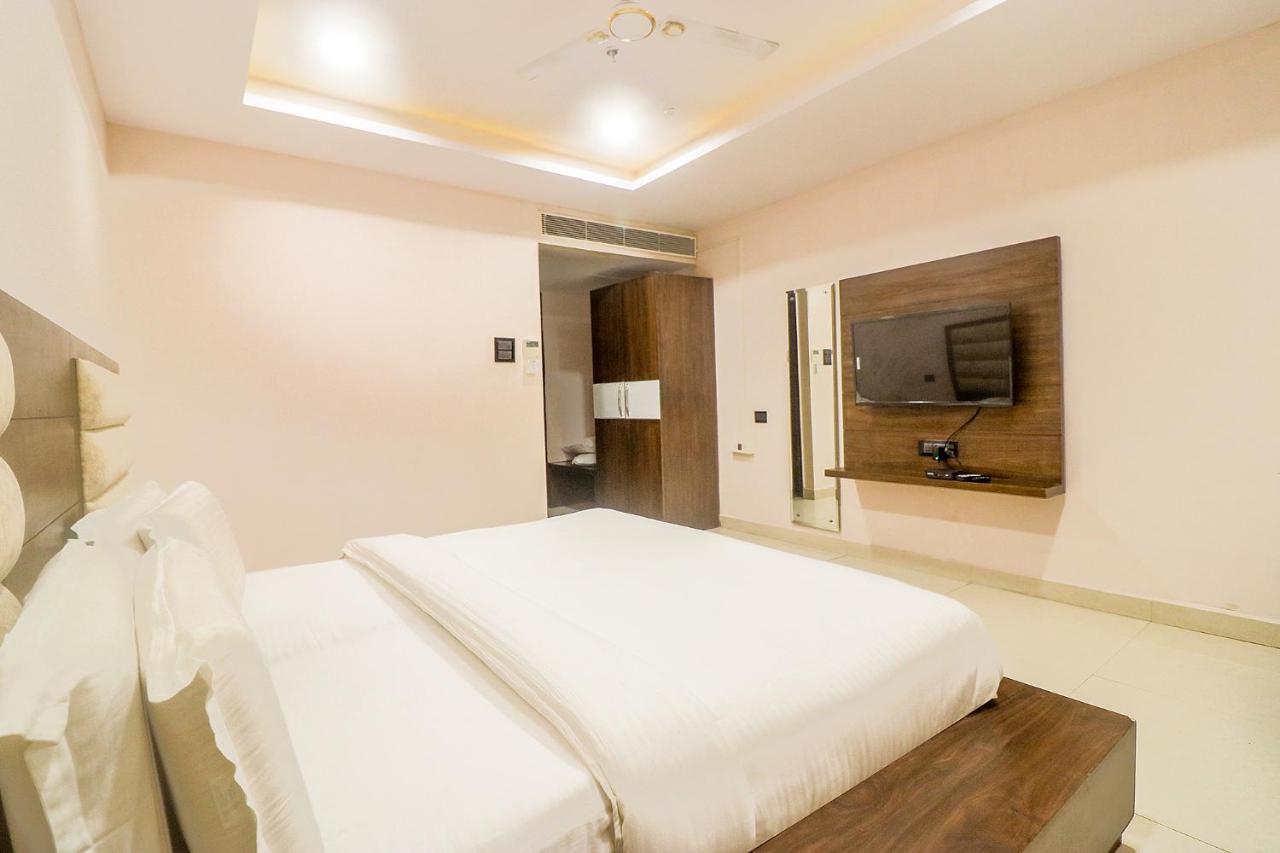 Fabhotel Mid Town Grand Panchkula Exteriér fotografie