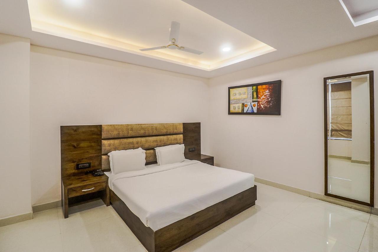 Fabhotel Mid Town Grand Panchkula Exteriér fotografie