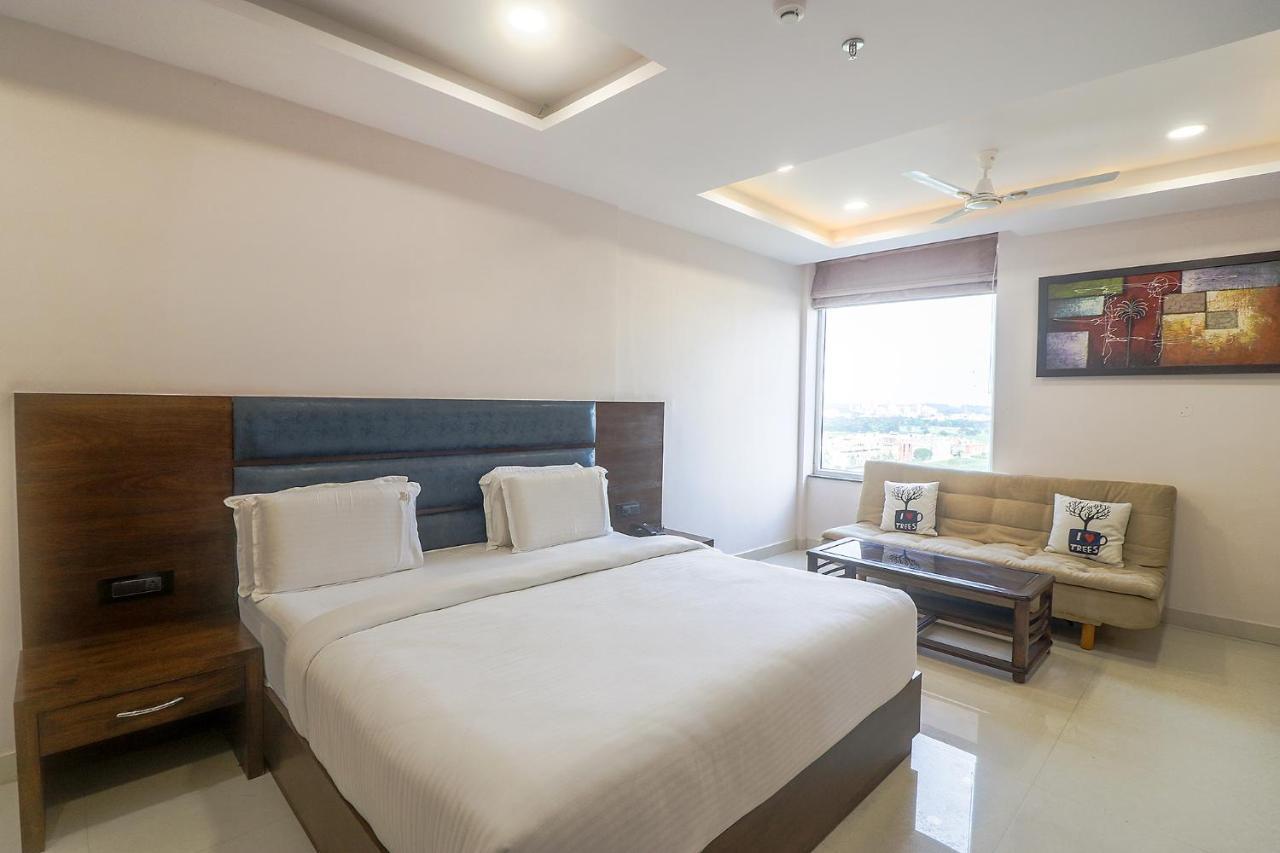 Fabhotel Mid Town Grand Panchkula Exteriér fotografie