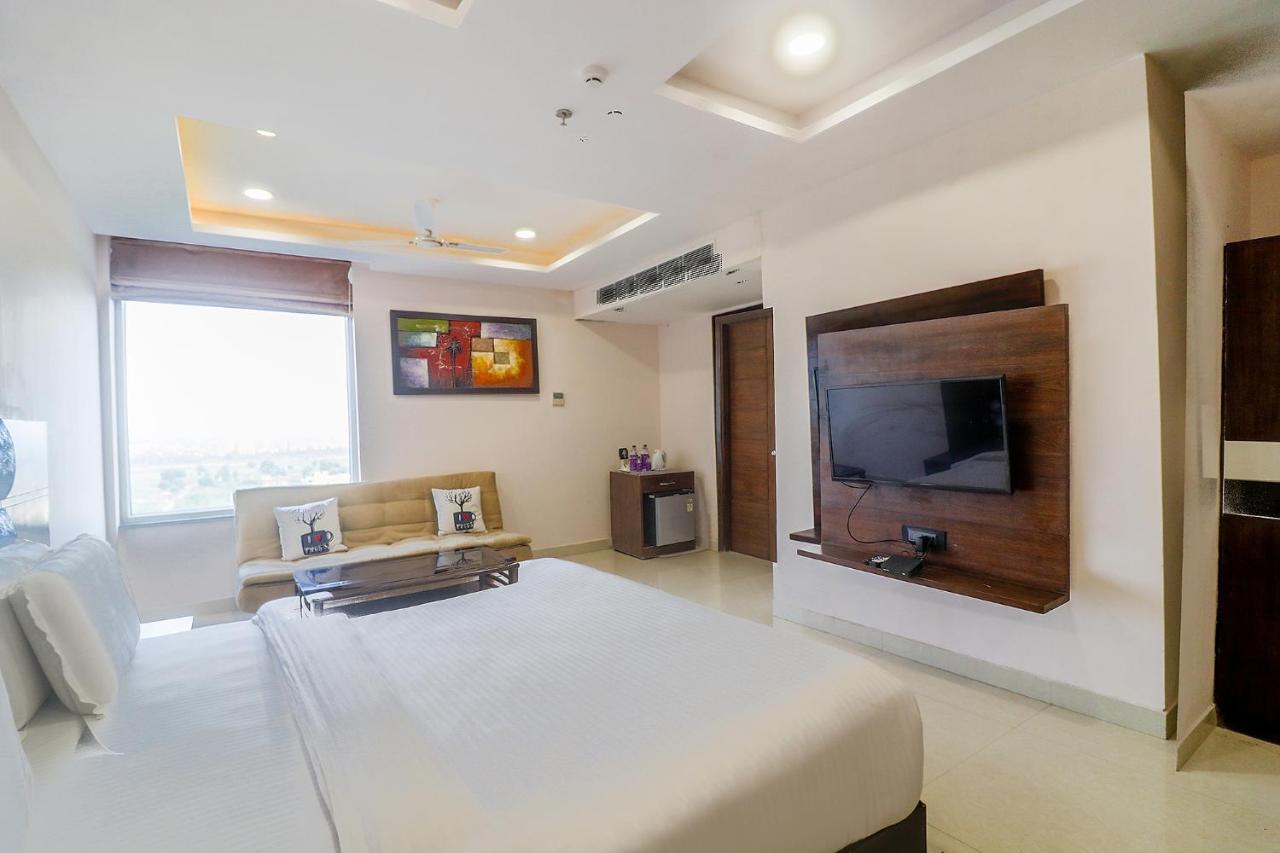 Fabhotel Mid Town Grand Panchkula Exteriér fotografie